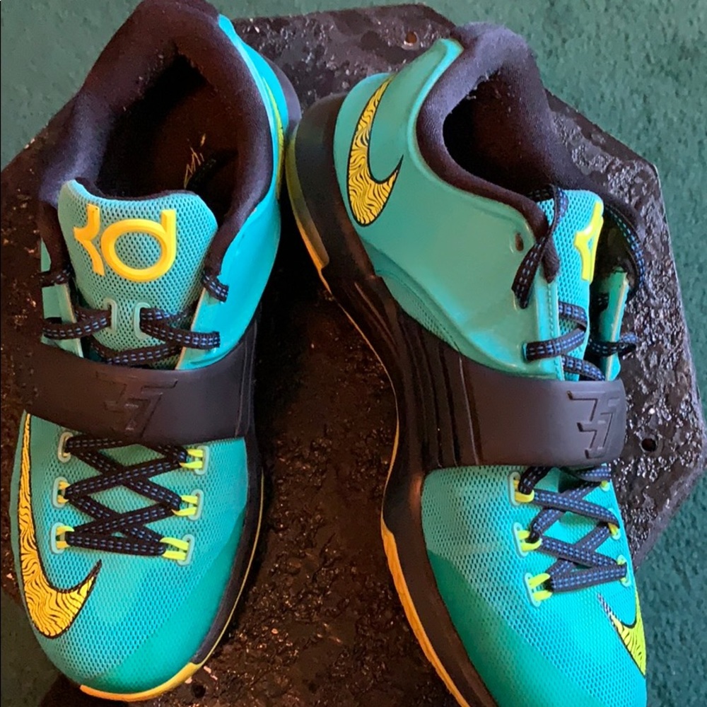 Nike KD’s - Picture 4 of 8